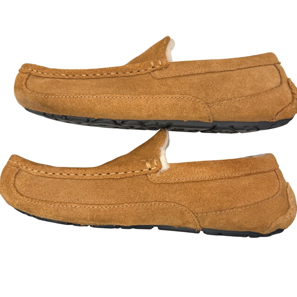 UGG Ascot Chestnut Suede Moccasin Slippers Mens 9 Womens 11 1101110